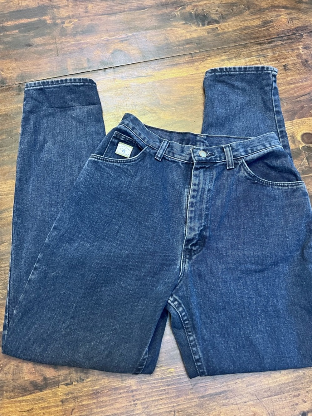 Wrangler Women's Vintage Blue Relaxed Jeans 
size 8 short